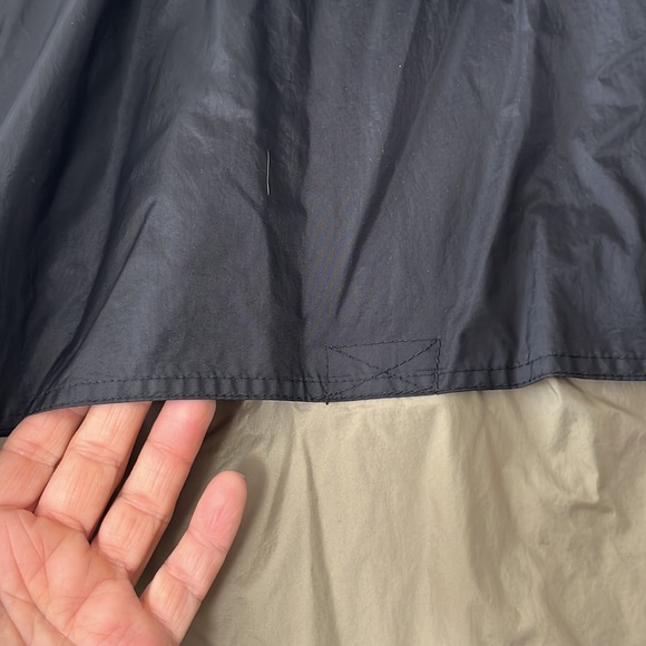 EUC Helly Hansen rain ☔️ jacket - Picture 10 of 17